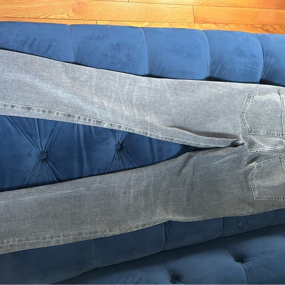 Citizens of Humanity straight leg jeans - Picture 6 of 9